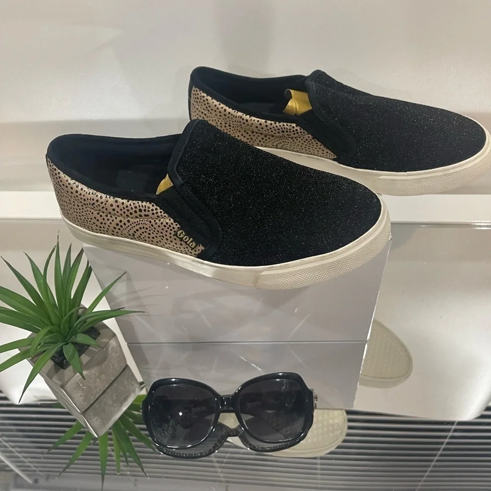 ANTHROPOLOGIE Gola espadrilles